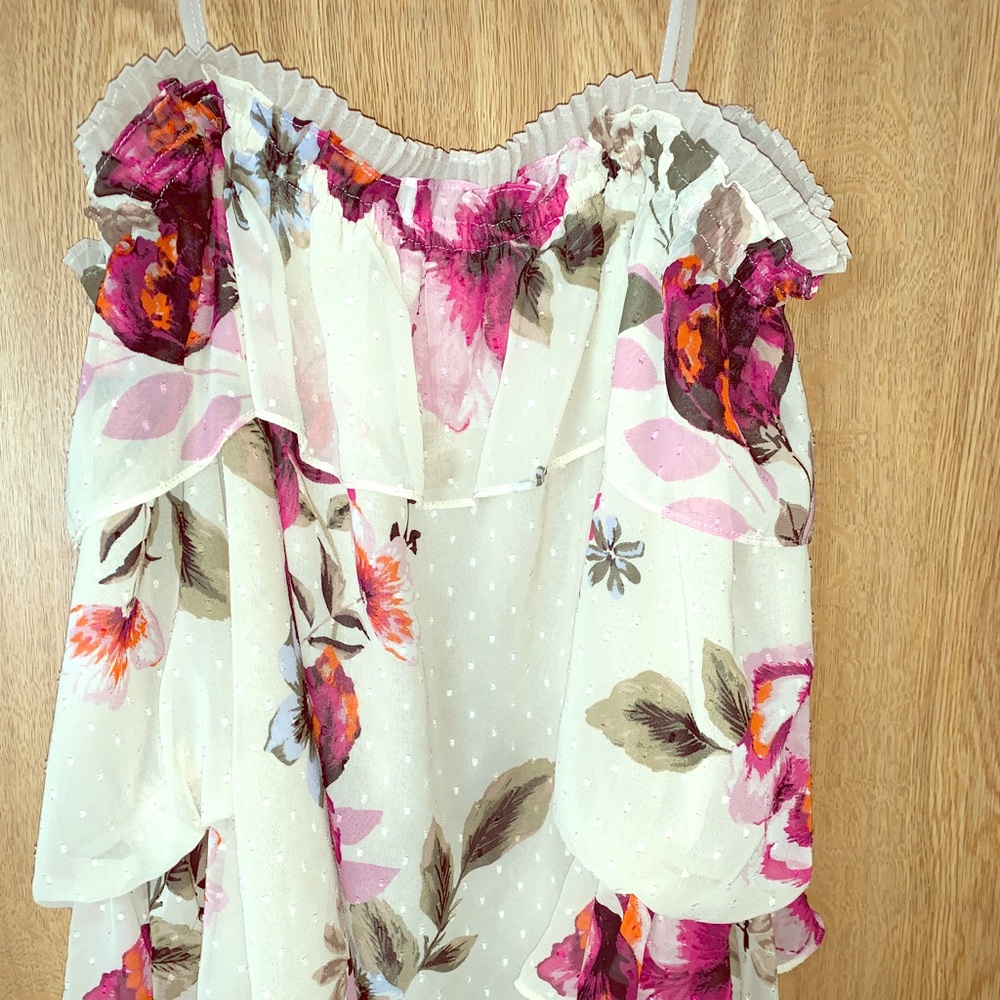 White House Black market blouse